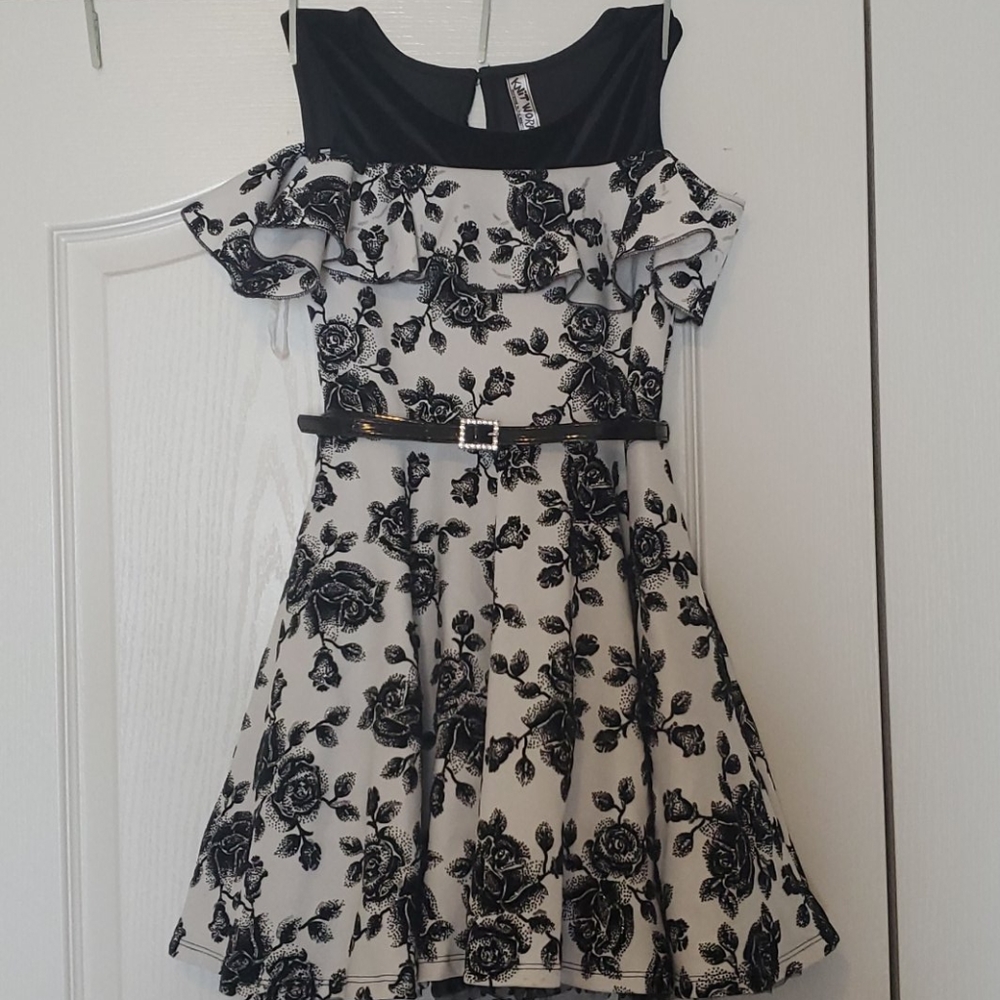 Girl's Black/White Floral Formal Dress w/ Purse